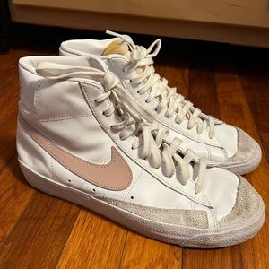 Nike Blazers Pink Women’s 11